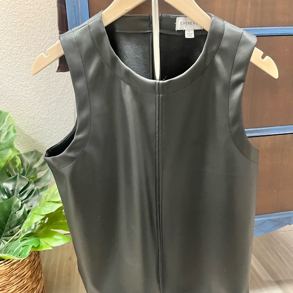 EVEREVE Ava Faux Leather Black Vest Tank Size Large - Picture 2 of 5